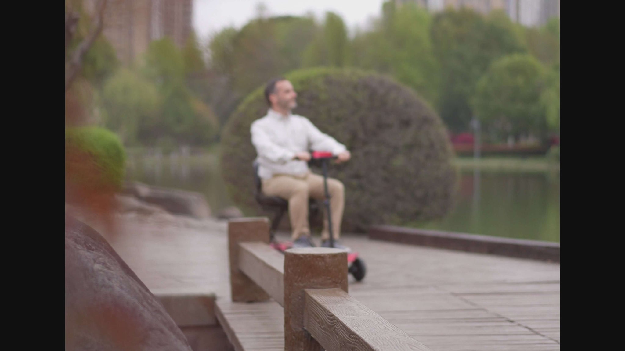 Video showcasing the versatility of the MS211AF mobility scooter